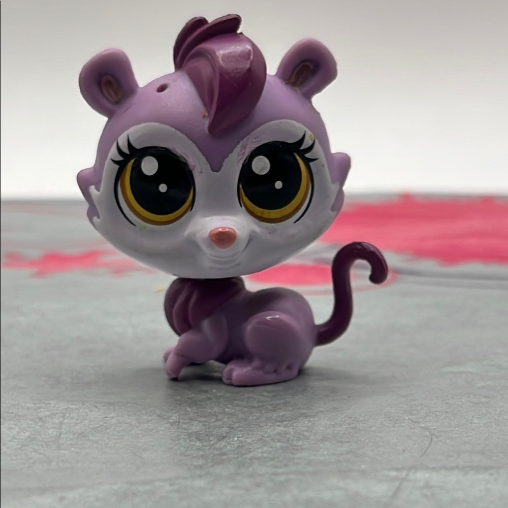 Littlest Pet Shop Purple and White Figure